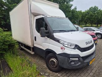 Schade bestelwagen Iveco Daily Daily 35 -15 2.3 airco 2015/6