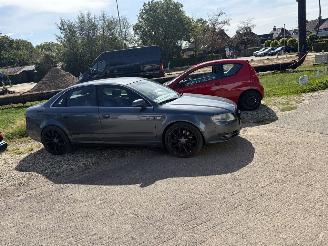 Voiture accidenté Audi A4 A4 2.0 turbo 147 kw 2005/9