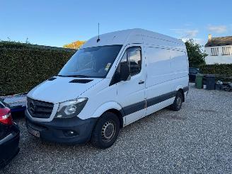 damaged commercial vehicles Mercedes Sprinter SPRINTER 319 CDI 3.0 V6 AIRCO 2015/11