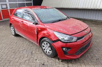 Coche siniestrado Kia Rio Rio IV (YB), Hatchback, 2017 1.2 CVVT 16V 2021