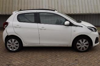Peugeot 108 108, Hatchback, 2014 1.0 12V picture 2