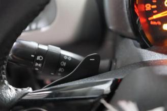 Peugeot 108 108, Hatchback, 2014 1.0 12V VVT-i picture 20