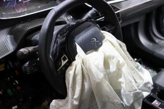 Peugeot 2008 2008 (UD/UK/UR/US/UX), MPV, 2019 e-2008 50 kWh picture 20