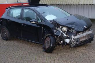 Vrakbiler auto Peugeot 208 208 I (CA/CC/CK/CL), Hatchback, 2012 / 2019 1.6 Blue HDi 100 2017/1