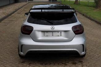 Coche siniestrado Mercedes A-klasse A-Klasse AMG (W176), Hatchback, 2012 / 2018 2.0 A-45 AMG Turbo 16V 4-Matic 2015