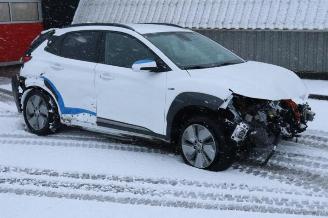 demontáž osobní automobily Hyundai Kona Kona (OS), SUV, 2017 / 2023 64 kWh 2020/12