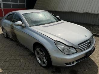 Vrakbiler auto Mercedes CLS CLS (C219), Sedan, 2004 / 2010 500 5.0 V8 24V 2005/2