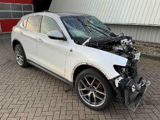 Coche siniestrado Alfa Romeo Stelvio Stelvio (949), SUV, 2017 2.0 T 16V Q4 2018/3