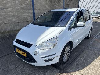 Damaged car Ford S-Max 1.6 ECOBOOST TITANIUM 2011/10