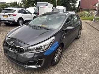 Coche accidentado Kia Cee d 1.6 GDI  First Edition 2016/2
