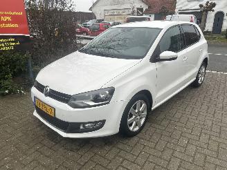krockskadad bil auto Volkswagen Polo 1.2 TSI HIGHLINE EDITION 2013/4