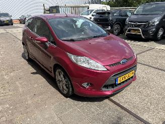 Voiture accidenté Ford Fiesta 1.6 GHIA 2009/4