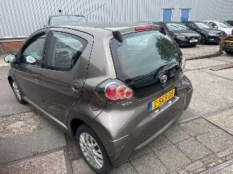 Damaged car Toyota Aygo 1.0  VVT-i Now 2013/10