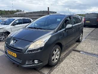 skadebil auto Peugeot 5008 1.6 THP FAMILY 7 PERSOONS 2011/6