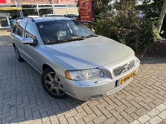 Unfallwagen Volvo V-70 2.5 T Edition 2008/8