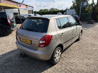 damaged passenger cars Skoda Fabia 1.4- 16V Ambiente 2008/1