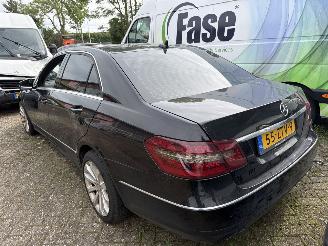 krockskadad bil auto Mercedes E-klasse 220 CDI Premium Edition 2013/2
