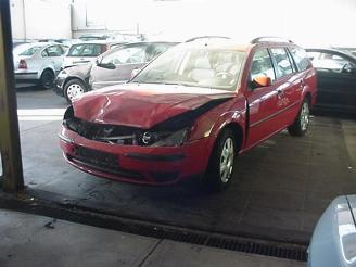 Unfallwagen Ford Mondeo 1.8 81kw wagon 2004/8