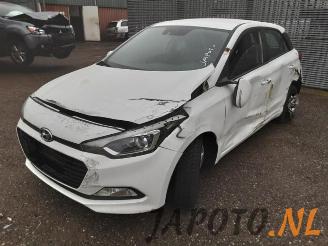 Auto da rottamare Hyundai I-20 i20 (GBB), Hatchback, 2014 / 2020 1.0 T-GDI 100 12V 2017/4