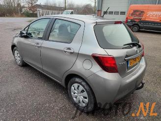 Toyota Yaris Yaris III (P13), Hatchback, 2010 / 2020 1.0 12V VVT-i picture 3