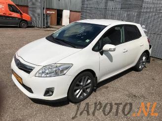 Salvage car Toyota Auris Auris (E15), Hatchback, 2006 / 2012 1.8 16V HSD Full Hybrid 2010/7