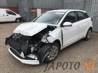 Salvage car Hyundai I-20 i20 (GBB), Hatchback, 2014 / 2020 1.2i 16V 2016/10