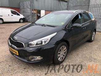 Coche siniestrado Kia Cee d Cee'd Sportswagon (JDC5), Combi, 2012 / 2018 1.6 GDI 16V 2015/2