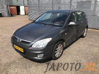 Salvage car Hyundai I-30 i30 (FD), Hatchback, 2007 / 2011 1.6 CVVT 16V 2007/6