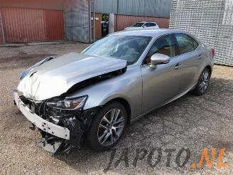 Vrakbiler auto Lexus IS IS (E3), Sedan, 2013 300h 2.5 16V 2018/11