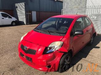 Coche siniestrado Toyota Yaris Yaris II (P9), Hatchback, 2005 / 2014 1.0 12V VVT-i 2007/8