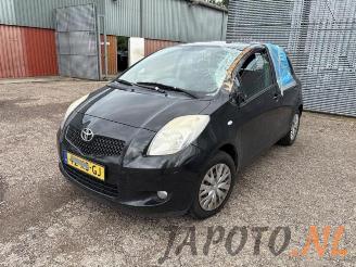 demontáž osobní automobily Toyota Yaris Yaris II (P9), Hatchback, 2005 / 2014 1.3 16V VVT-i 2007/9
