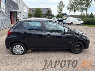 Toyota Yaris Yaris III (P13), Hatchback, 2010 / 2020 1.5 16V Hybrid picture 6