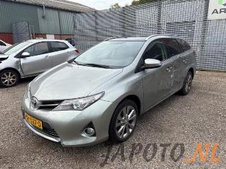 Vrakbiler auto Toyota Auris Auris Touring Sports (E18), Combi, 2013 / 2018 1.8 16V Hybrid 2014/11