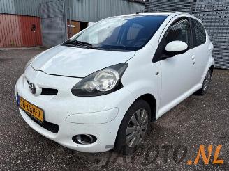 Coche siniestrado Toyota Aygo Aygo (B10), Hatchback, 2005 / 2014 1.0 12V VVT-i 2010/3
