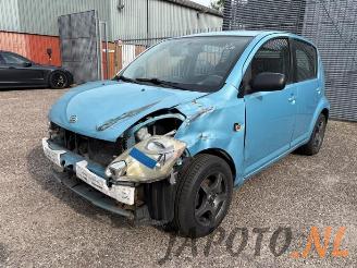 Coche siniestrado Daihatsu Sirion Sirion 2 (M3), Hatchback, 2005 1.0 12V DVVT 2006/9
