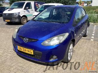 Coche siniestrado Mazda 2 2 (DE), Hatchback, 2007 / 2015 1.5 16V S-VT 2008/2