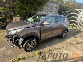 Vrakbiler auto Kia Sportage Sportage (SL), Terreinwagen, 2010 / 2016 2.0 CVVT 16V 4x2 2011/9
