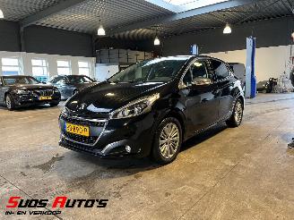 Voiture accidenté Peugeot 208 1.2 PureTech Allure NL NAP! 2017/10