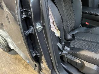 Peugeot 3008 1.2 PureTech GT Line 20.000 KM! picture 19