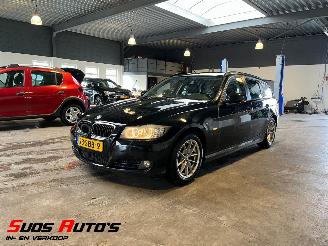 Unfallwagen BMW 3-serie 320i Luxury Line NL NAP! 2011/9