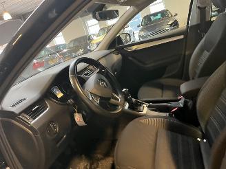 Skoda Octavia 1.0 TSI Greentech Sport Business picture 10