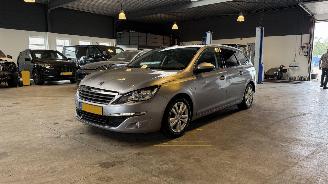 uszkodzony samochody osobowe Peugeot 308 1.6 BlueHDI Blue Lease Executive 2016/10