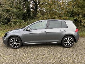 skadebil auto Volkswagen Golf 1.5 TSI Highline Automaat 122.000KM 2019 2019/3