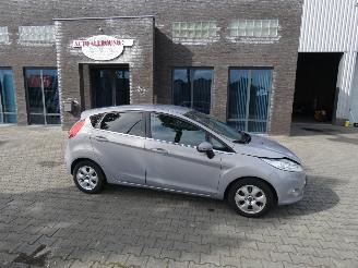 Voiture accidenté Ford Fiesta 1.6 TDCi ECOnetic 2011/5