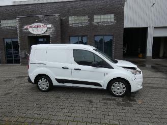 Voiture accidenté Ford Transit Connect 1.5 EcoBlue L1 Trend 2019/10