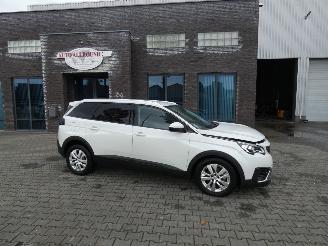 Voiture accidenté Peugeot 5008 1.2 PT BL. Executive 7 persoons 2019/6