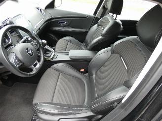Renault Scenic 1.2 TCe Intens picture 9