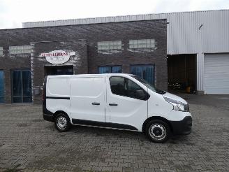 skadebil bedrijf Renault Trafic 1.6 dCi T29 L1H1 Comfort 2019/5