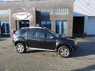 skadebil auto Dacia Duster 1.2 TCe 4x2 Lauréate 2014/2