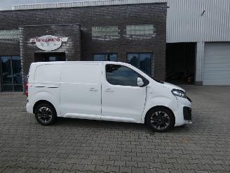 damaged commercial vehicles Opel Vivaro 2.0 CDTI L2H1 Innovation 2020/11